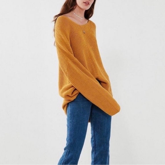Urban Outfitters Mustard Knit Oversized Sweater - Picture 2 of 6